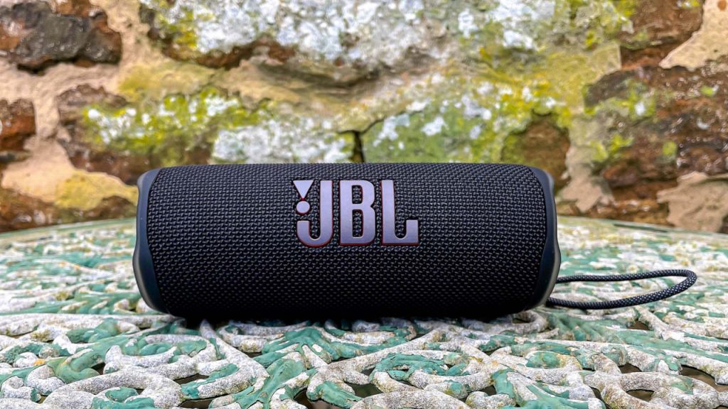 How to connect Jbl speakers to iphone